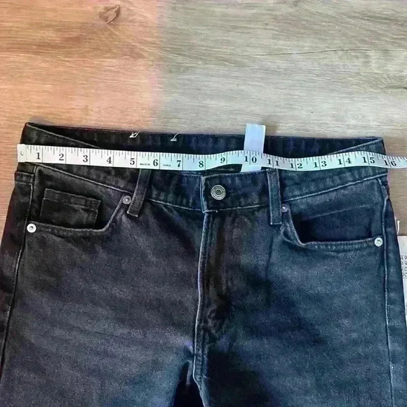 H&M Straight Regular Jeans Black Sz 4 (runs small) - Picture 3 of 13